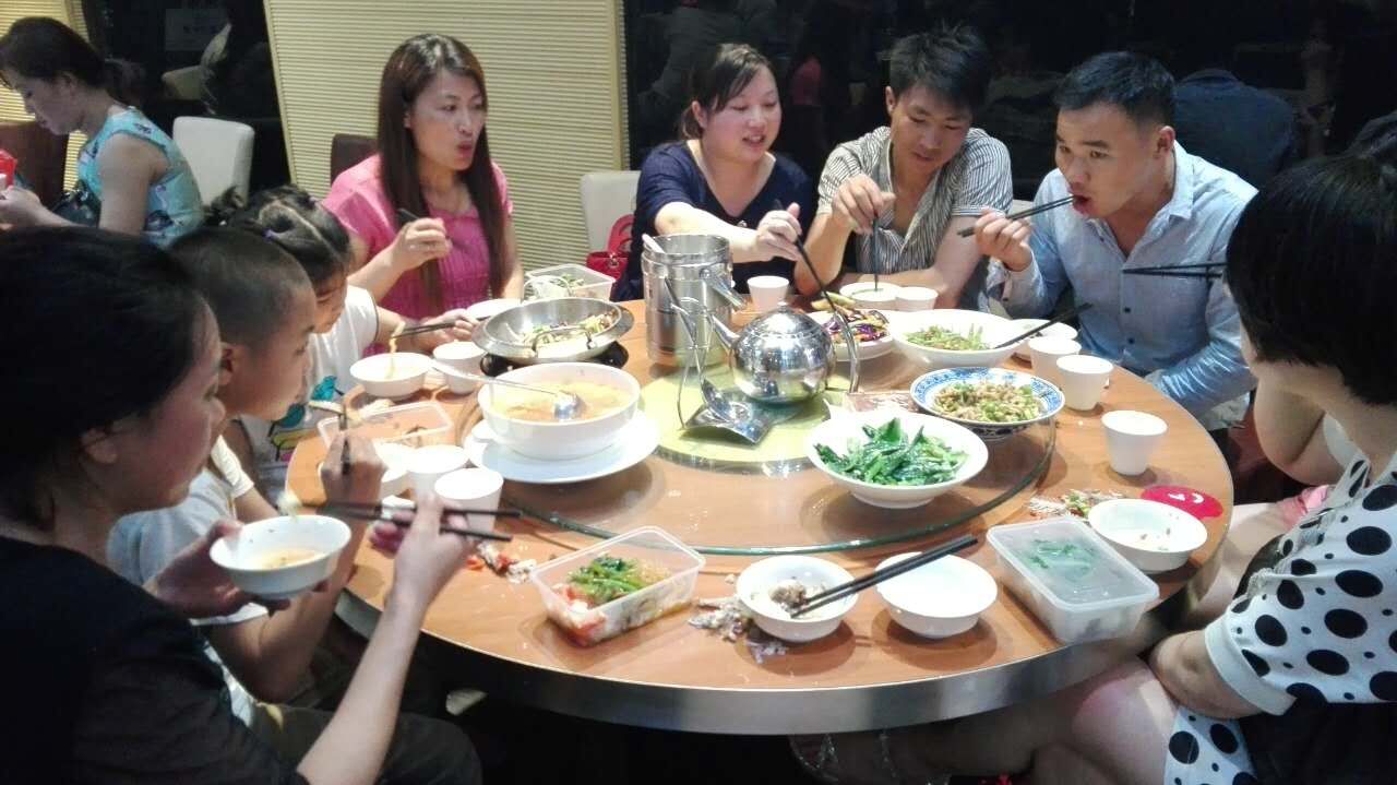 团队聚餐